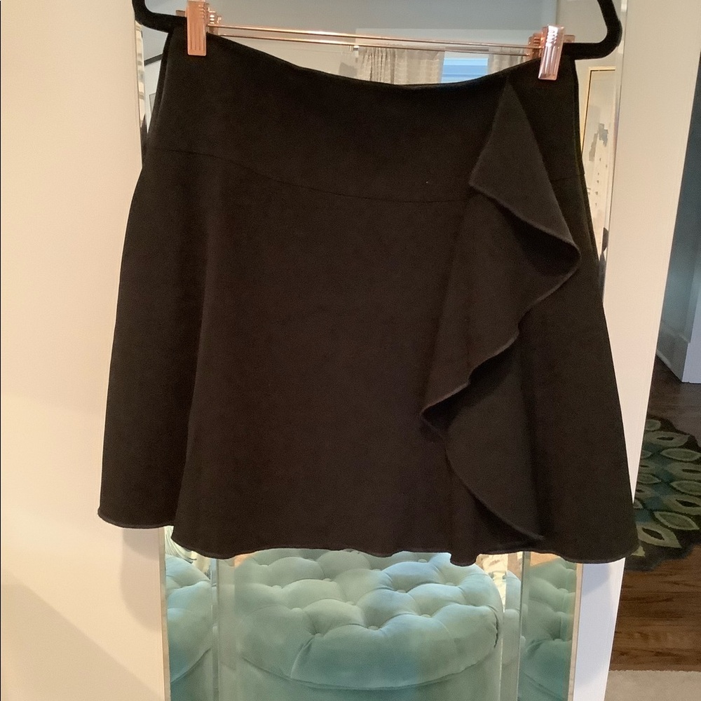 LOFT ruffle skirt